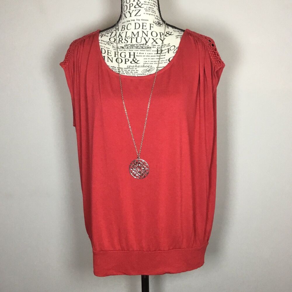Red stretchy crochet shoulder top sleeveless casual coastal grandma by Chico's M